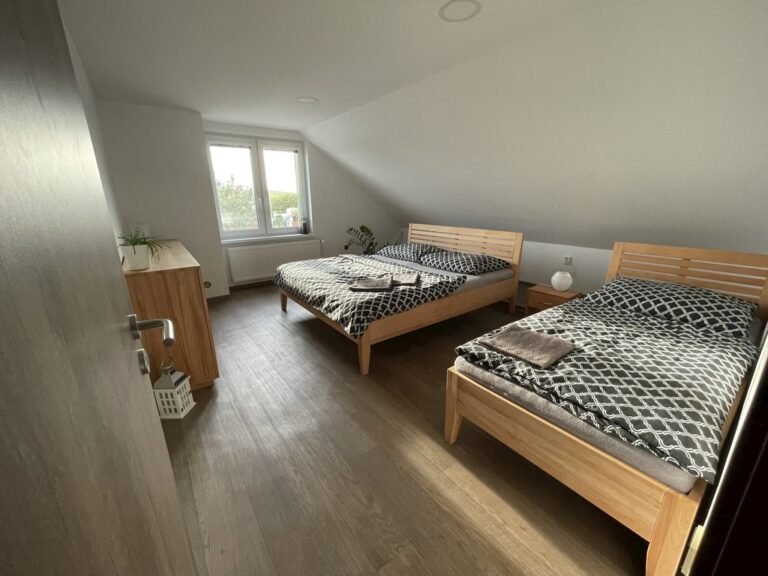 detsky svet nedaleko kravi hory