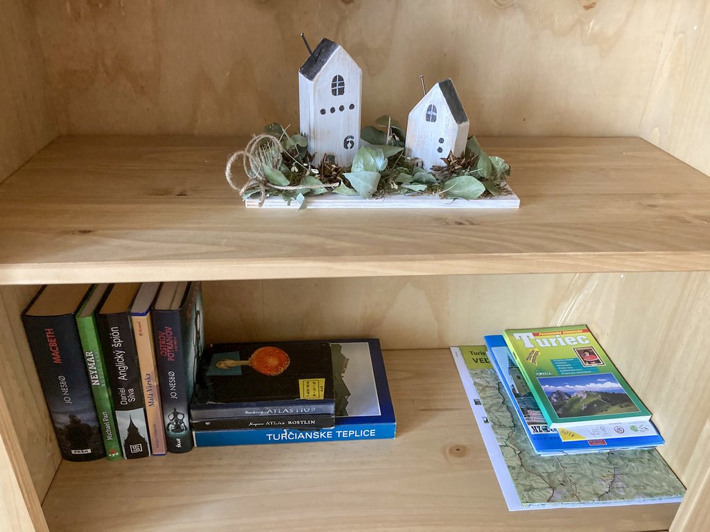 chalupa v zahrade — foto 3